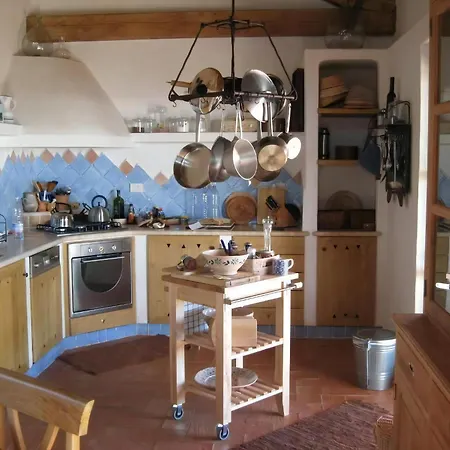 Holiday home Grosse Mit Pool, Rundumblick, Fuer 1 2 Familie Cannigione